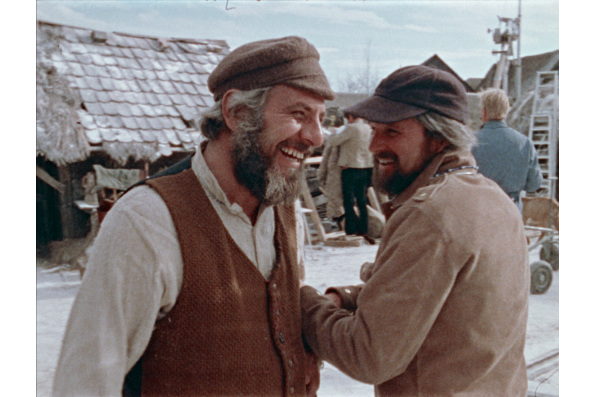 Director Norman Jewison (right) and star Tevye on the set of The Fiddler on the Roof. As seen in Fiddler’s Journey to the Big Screen. A film by Daniel Raim. A Zeitgeist Films release in association with Kino Lorber.