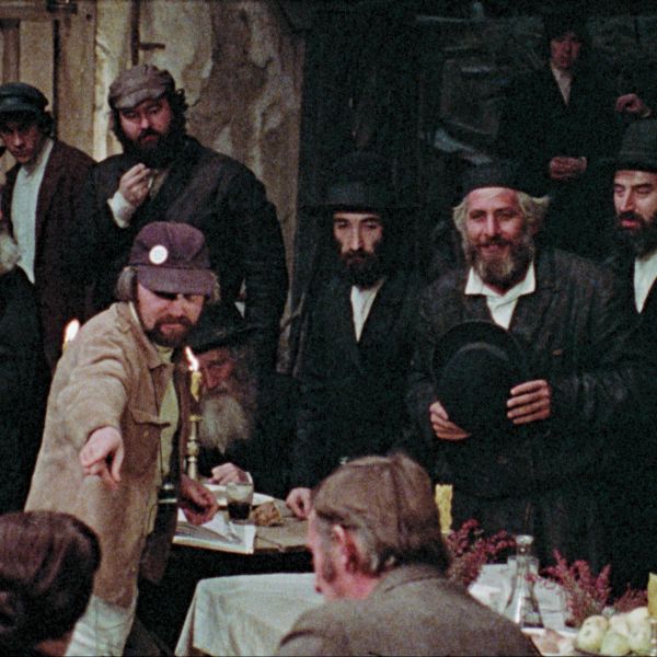 Director Norman Jewison (pointing) and star Tevye (holding hat) on the set of The Fiddler on the Roof. As seen in Fiddler’s Journey to the Big Screen. A film by Daniel Raim. A Zeitgeist Films release in association with Kino Lorber.
