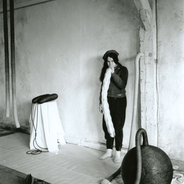 Eva Hesse in 1966. Photo by Gretchen Lambert. Eva Hesse. A film by Marcie Begleiter. A Zeitgeist Films release.
